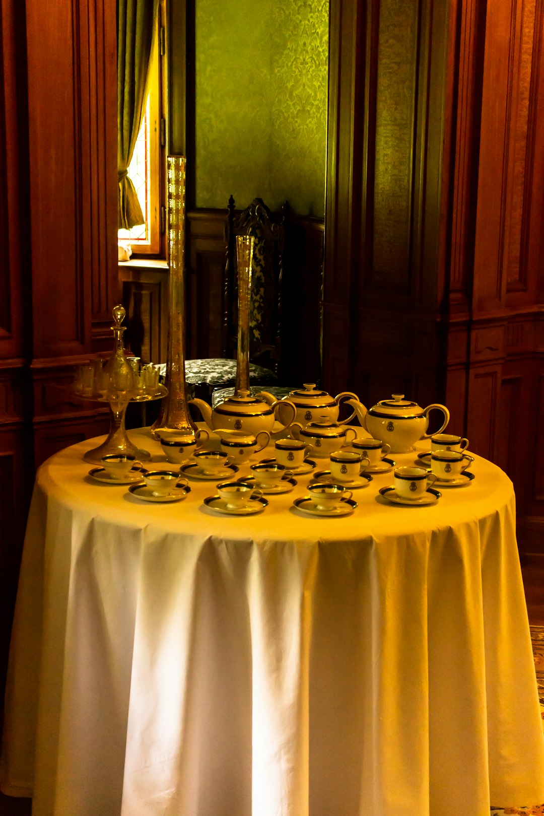 a table that has a bunch of plates on it
